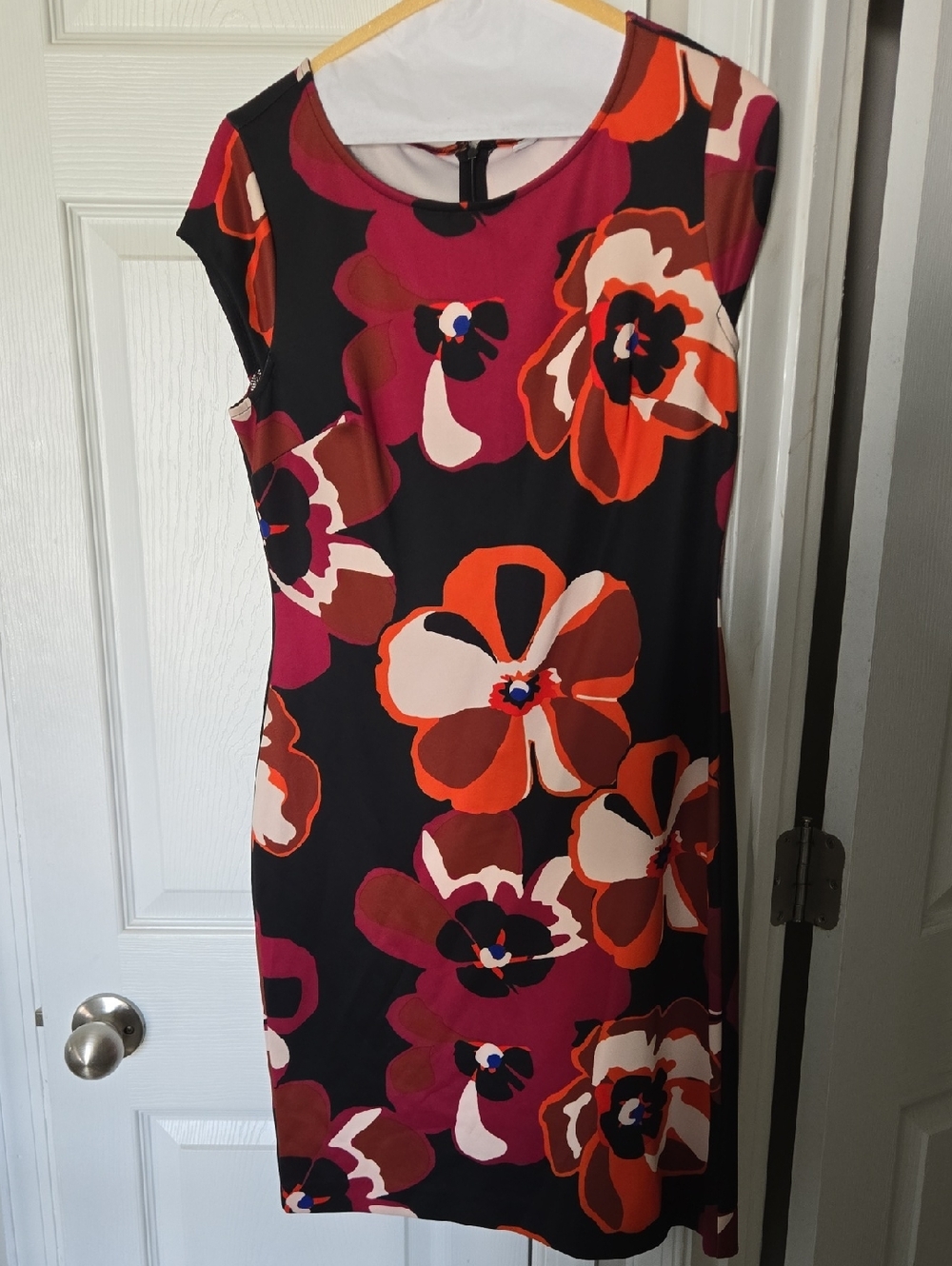 NY & Company Floral Cap-Sleeve Sheath Dress in Black and Orange